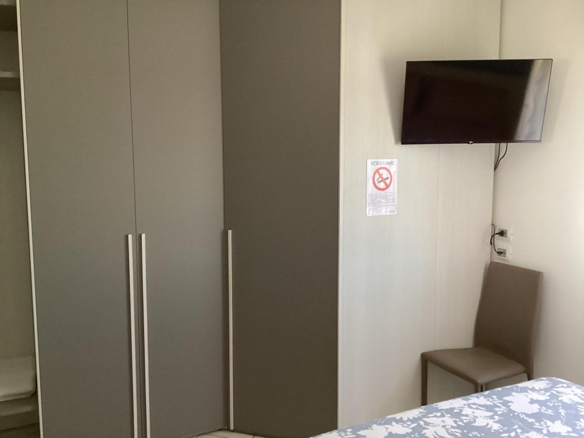 Bed And Breakfast Da Giuseppe, Camere Vicino Stabilimento Ferrari ฟิโอราโน โมเดเนเซ ภายนอก รูปภาพ